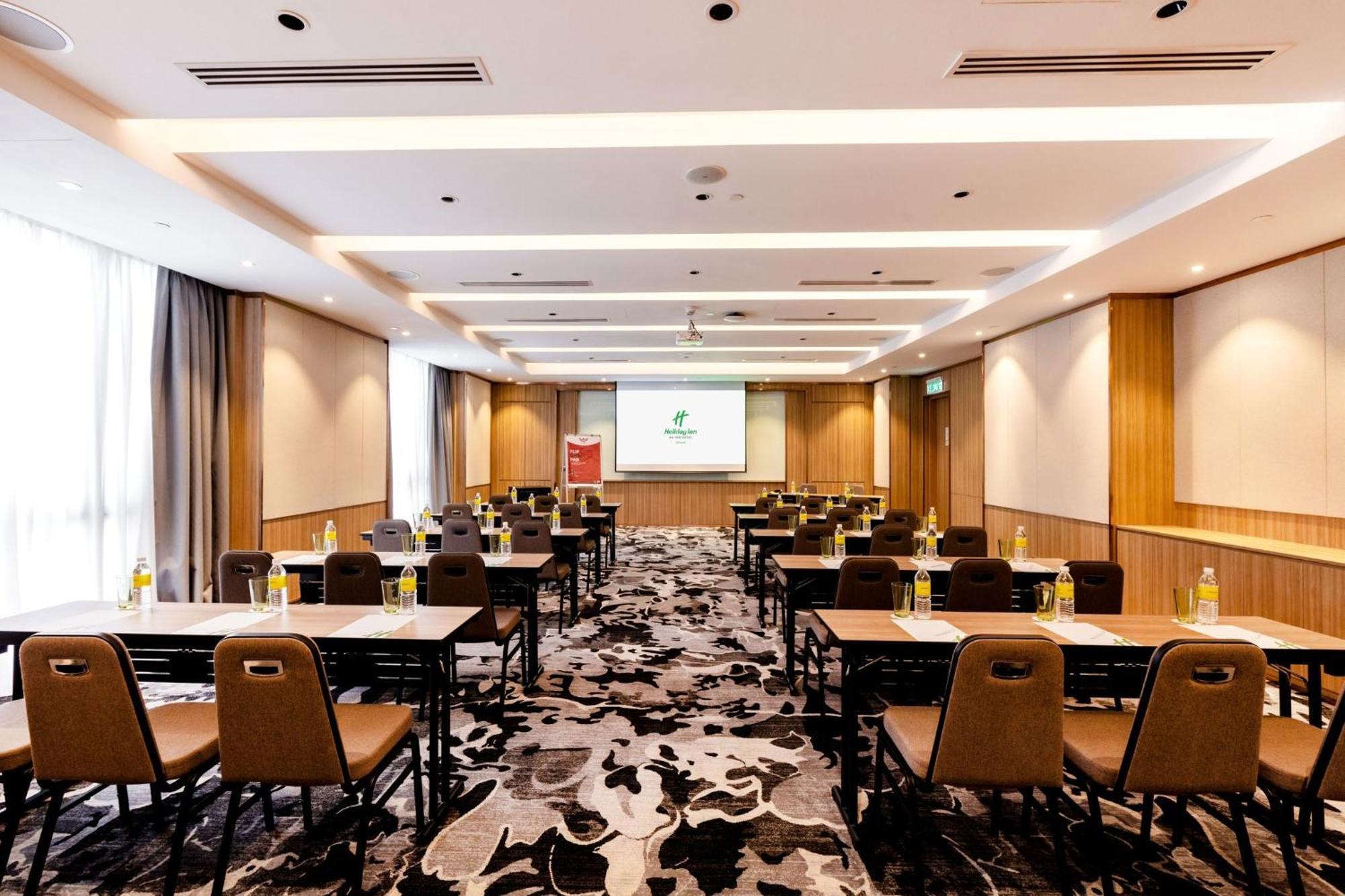 Hotel - Airport 4*
