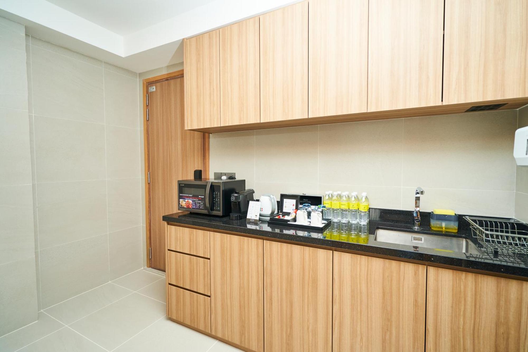 - Airport Hotel 4*