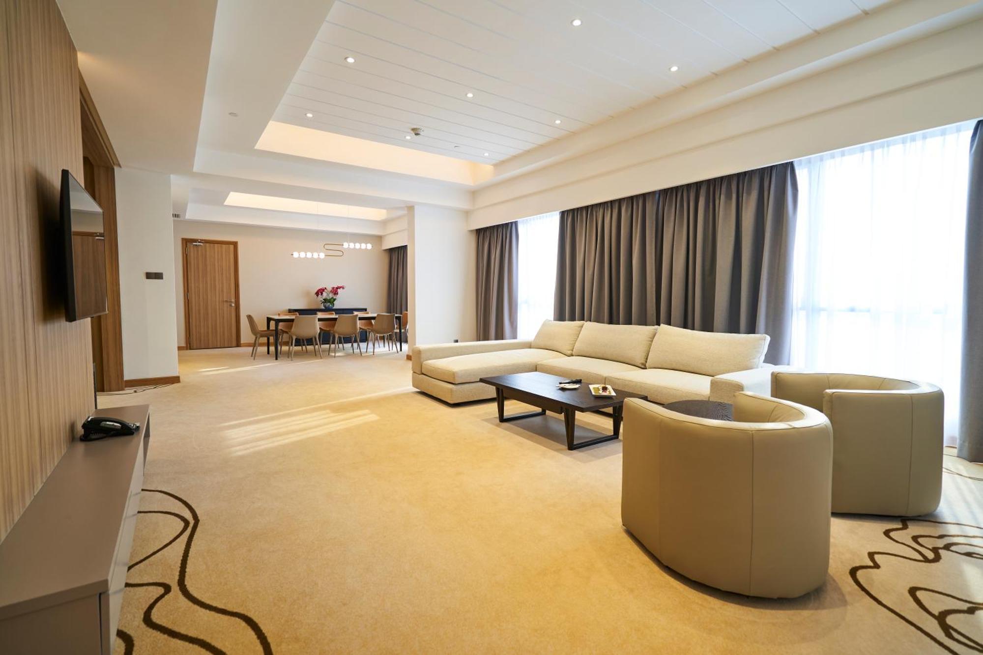 Hotel - Airport